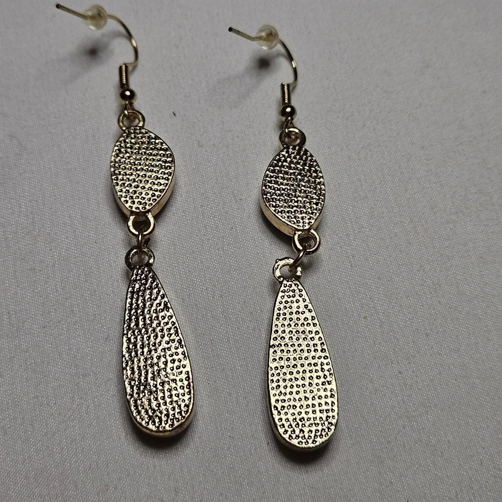 Faux Druzy Drop Earrings Womens OS Blue Green Gold Tone Iridescent Boho